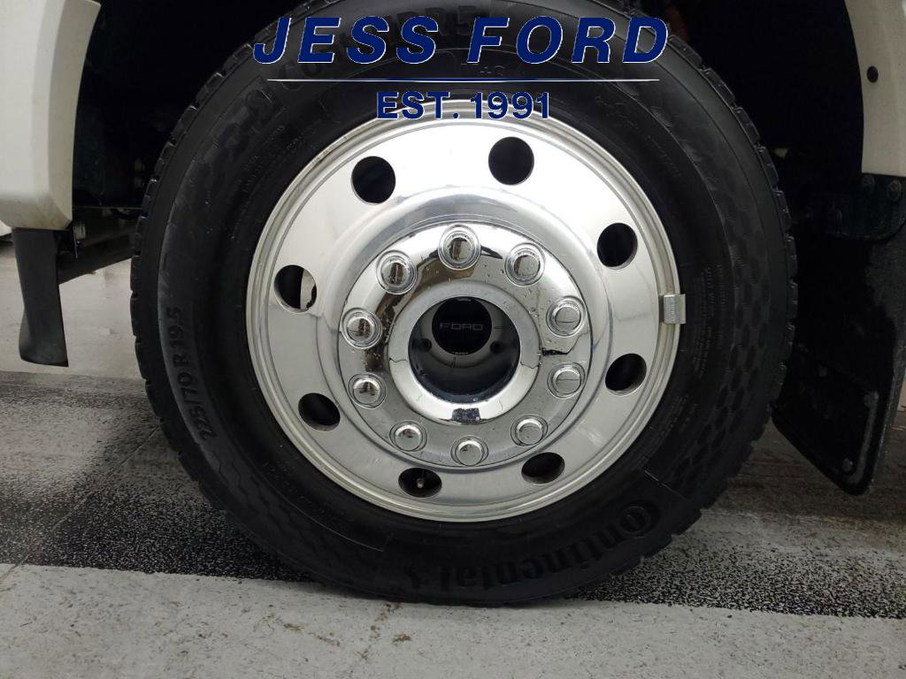 Used 2025 Ford F450 Platinum w/ FX4 Off-Road Package image 10