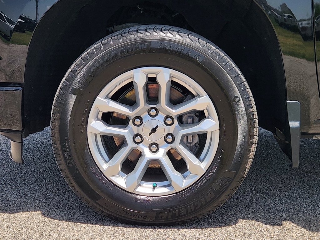 Used 2024 Chevrolet Silverado 1500 RST AWD/4WD image 10