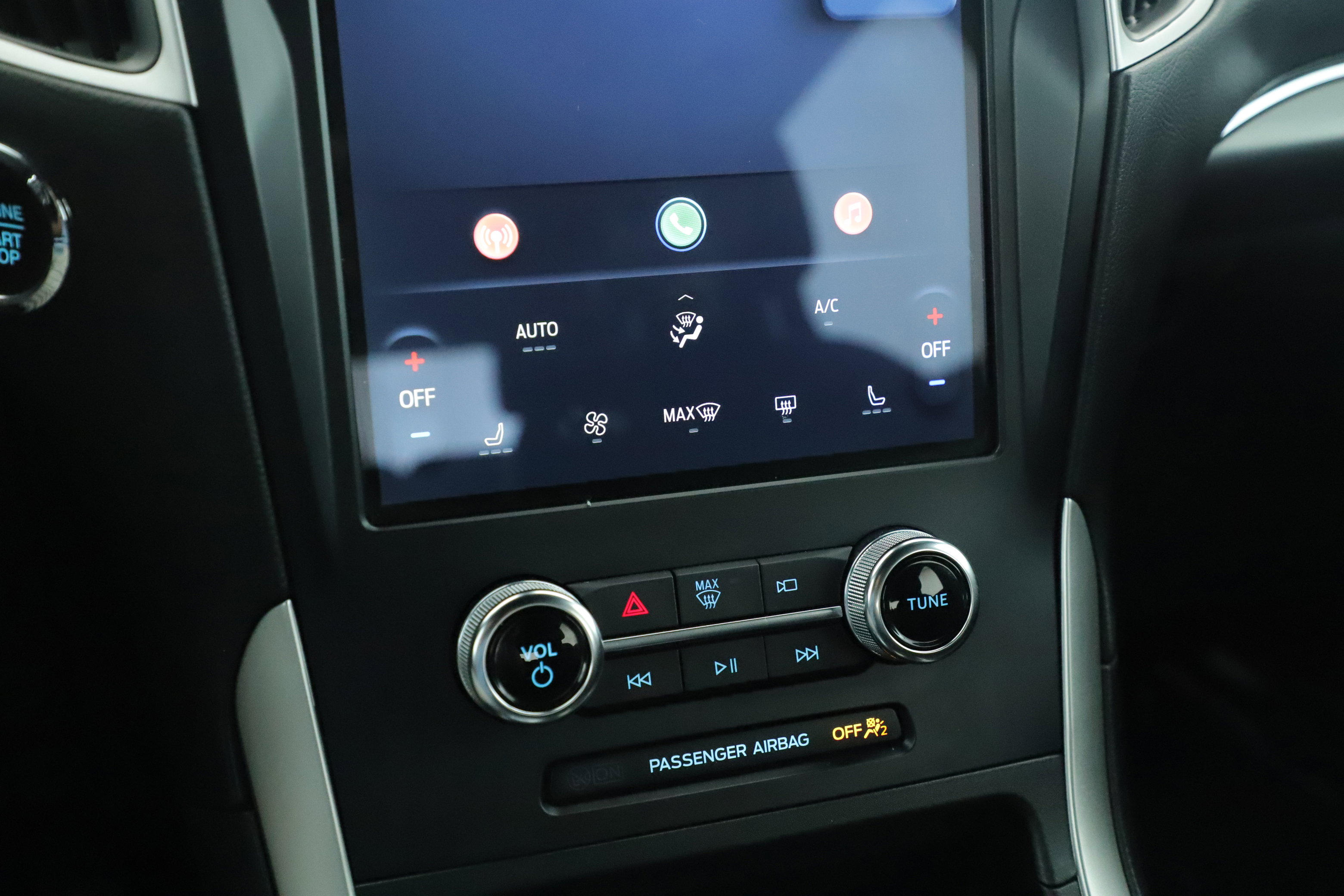 Certified 2024 Ford Edge ST-Line image 18