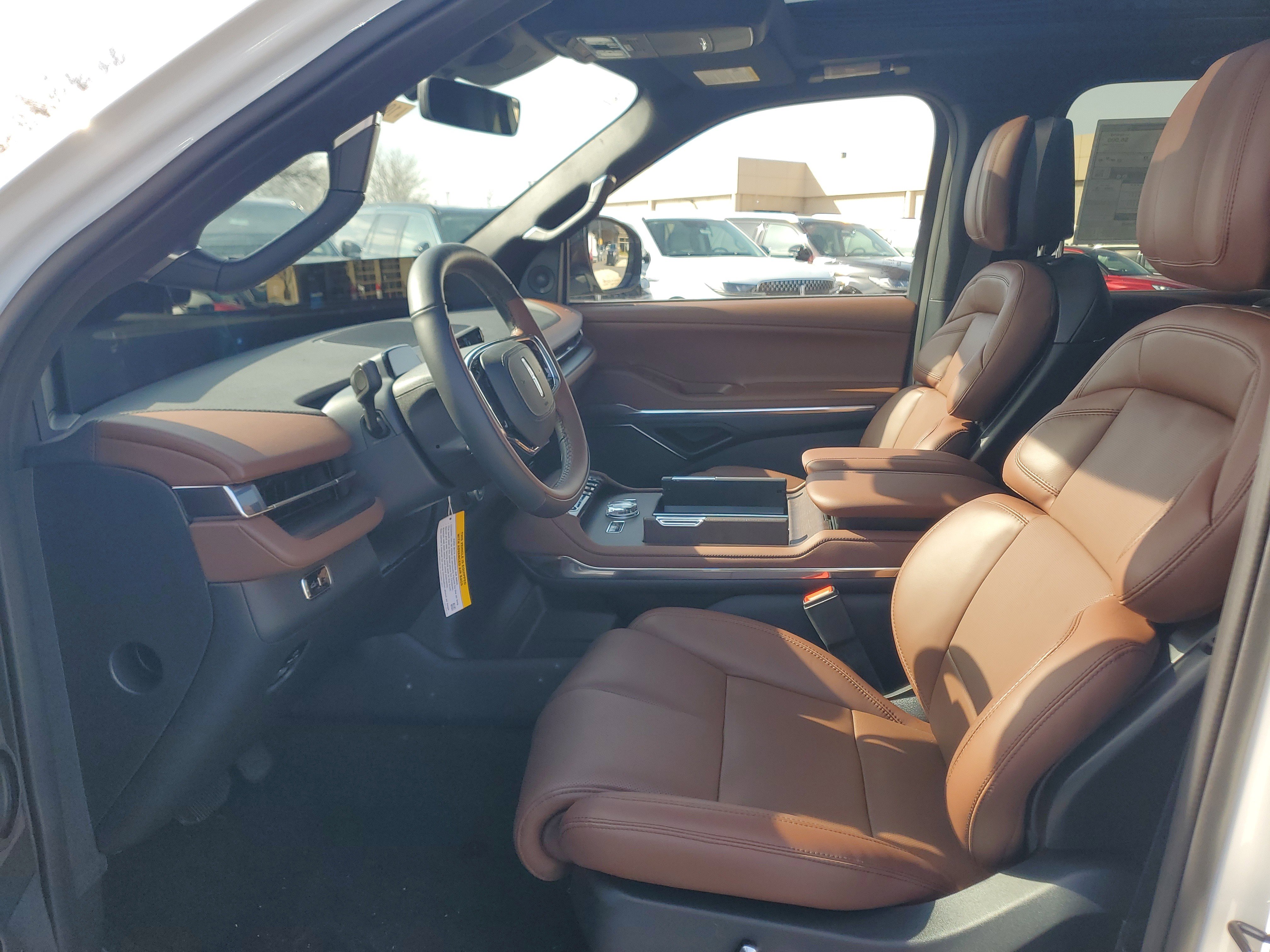 New 2026 Lincoln Navigator Reserve image 12