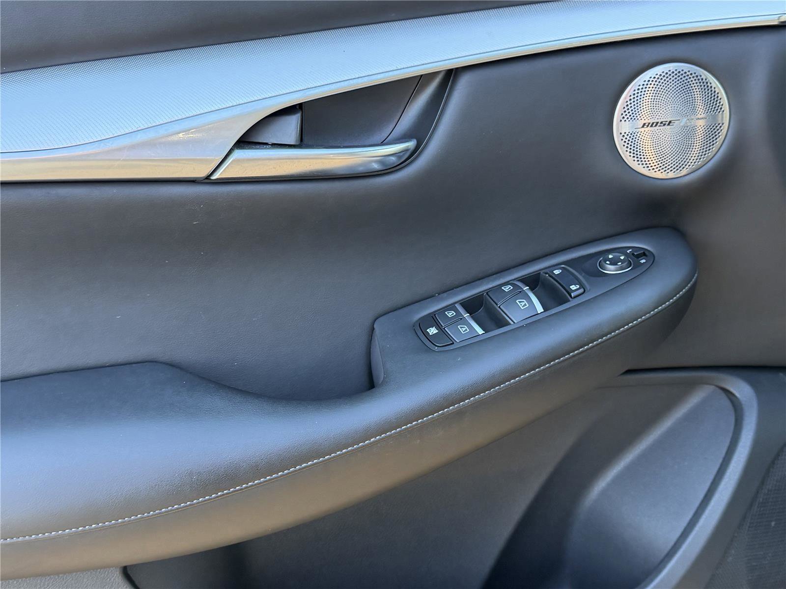 Used 2019 INFINITI QX50 Essential w/ Premium Audio Package image 11