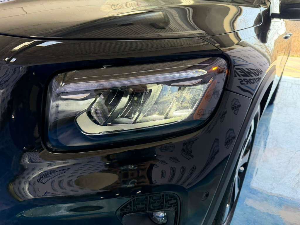 Used 2024 Mercedes-Benz GLB 250 4MATIC w/ Driver Assistance Package image 12