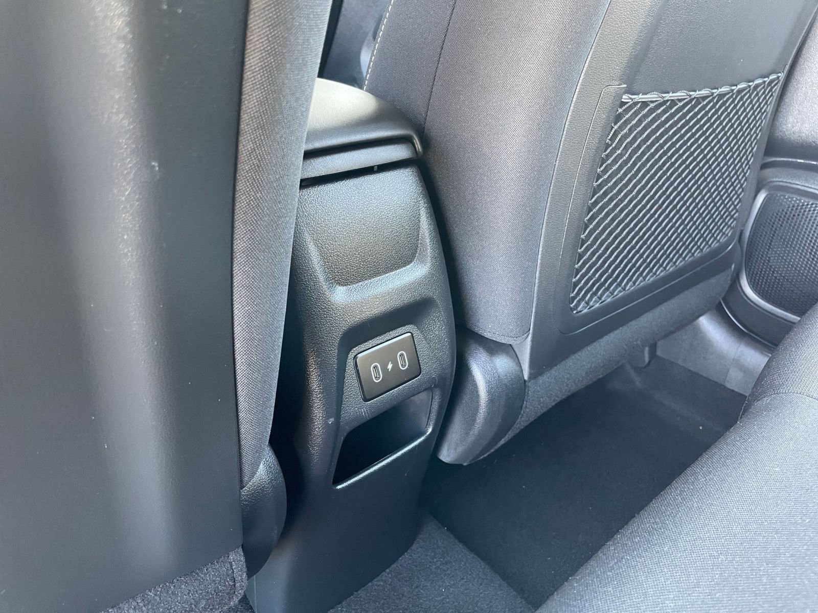 Used 2025 Hyundai Venue SEL FWD image 22