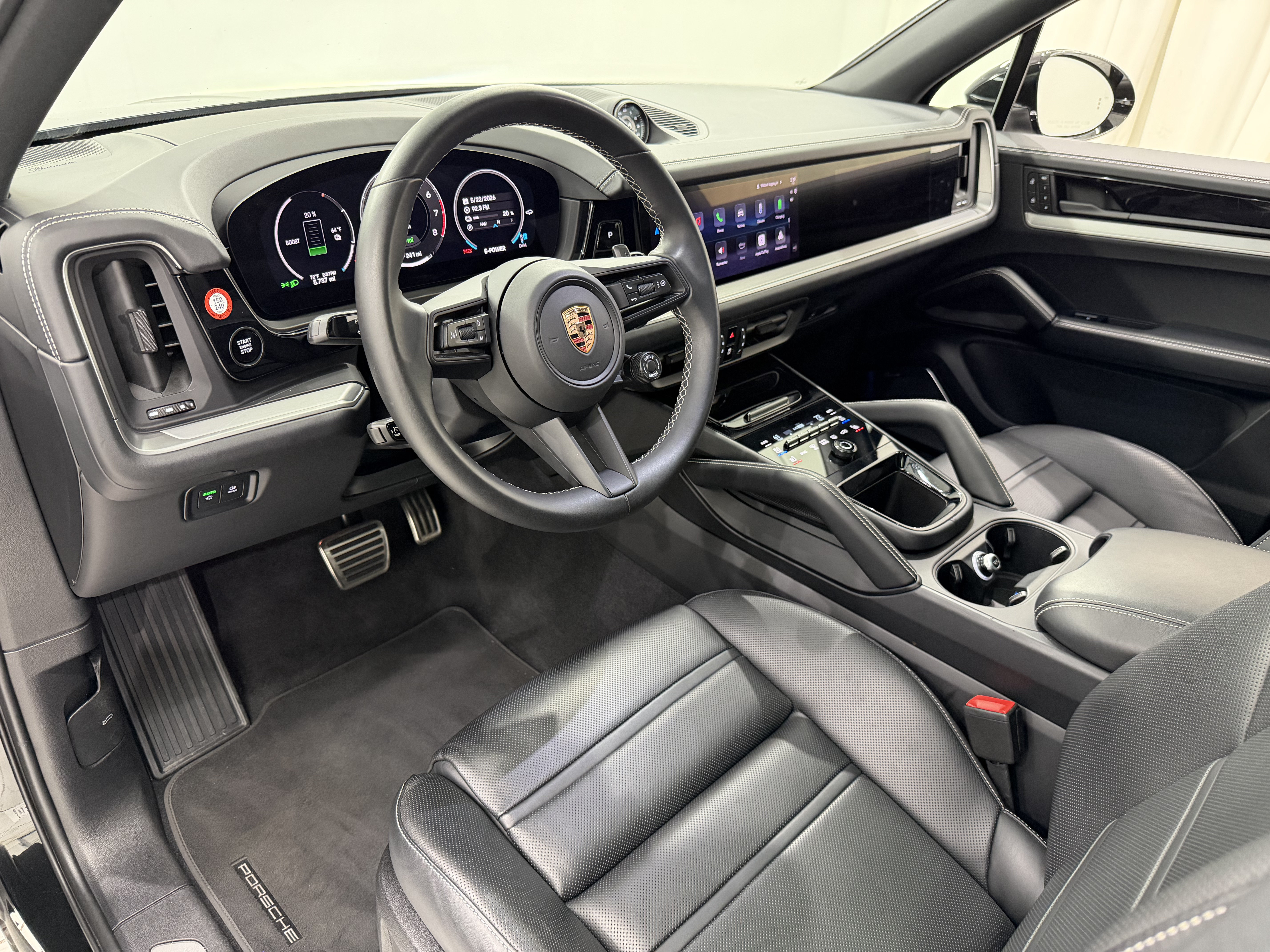 Certified 2026 Porsche Cayenne S AWD/4WD image 4