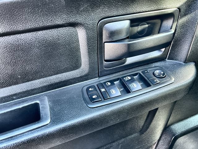 Used 2014 RAM 1500 Express w/ Black Ram 1500 Express Group AWD/4WD image 16