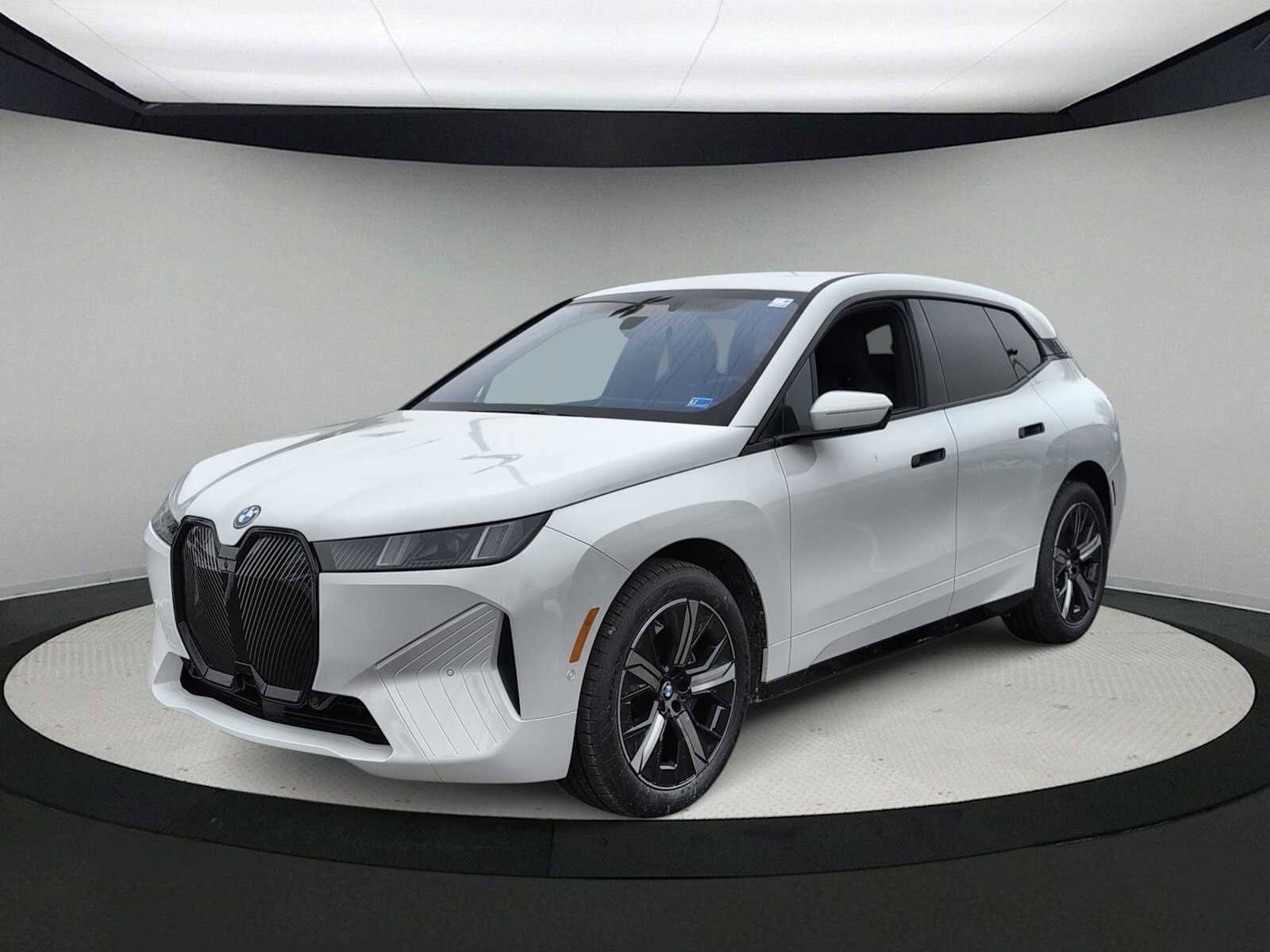 New 2026 BMW iX xDrive45 image 4