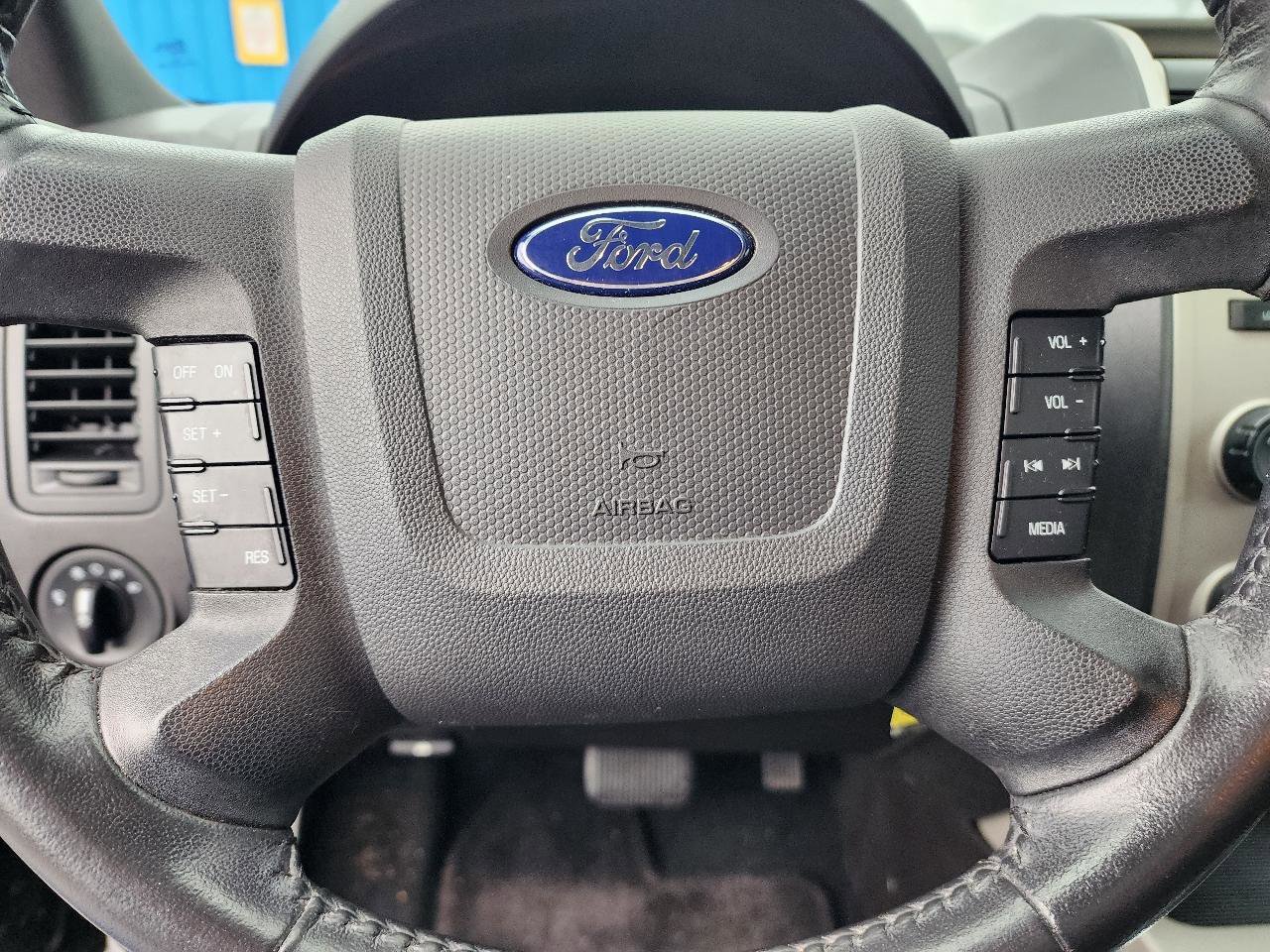 Used 2010 Ford Escape XLT image 14