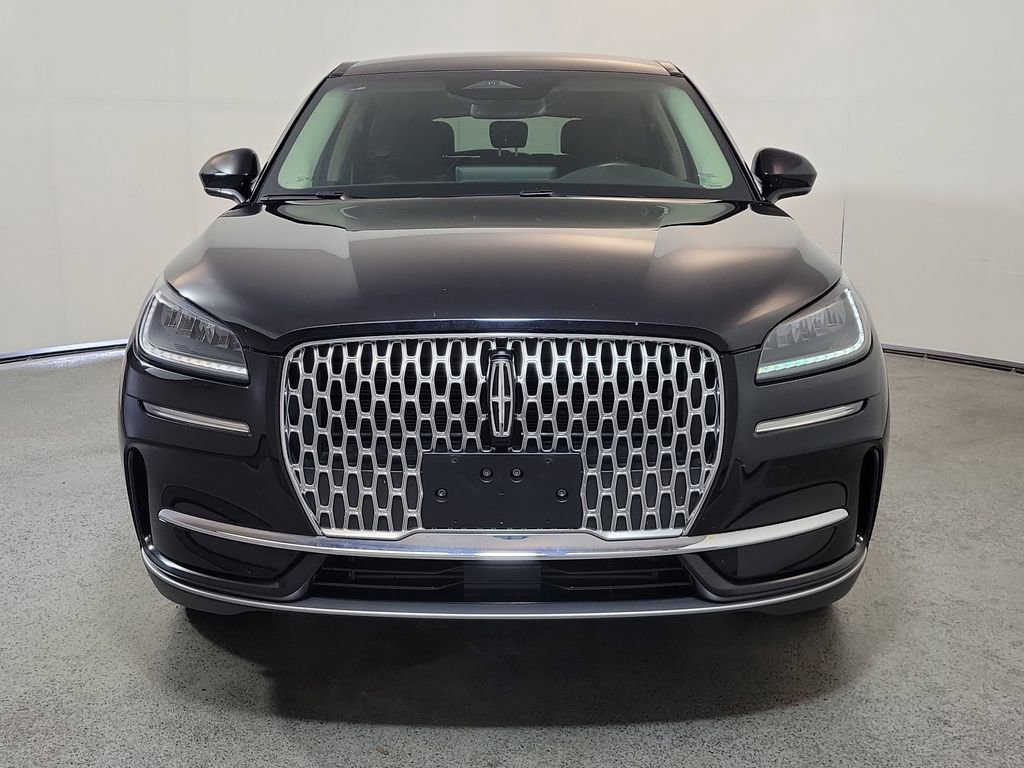 Used 2023 Lincoln Corsair AWD image 2