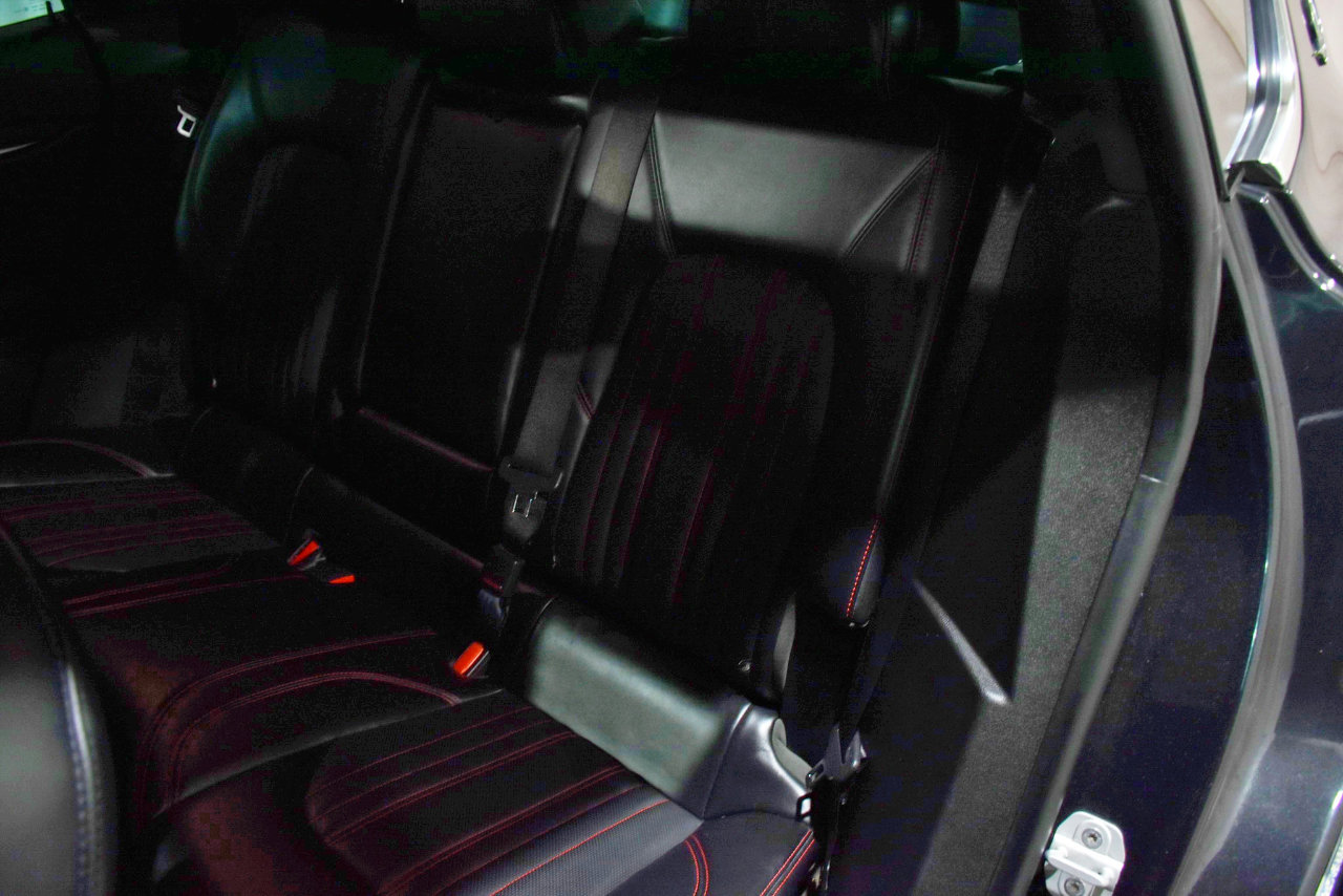 Used 2017 Maserati Levante w/ Luxury Package image 38