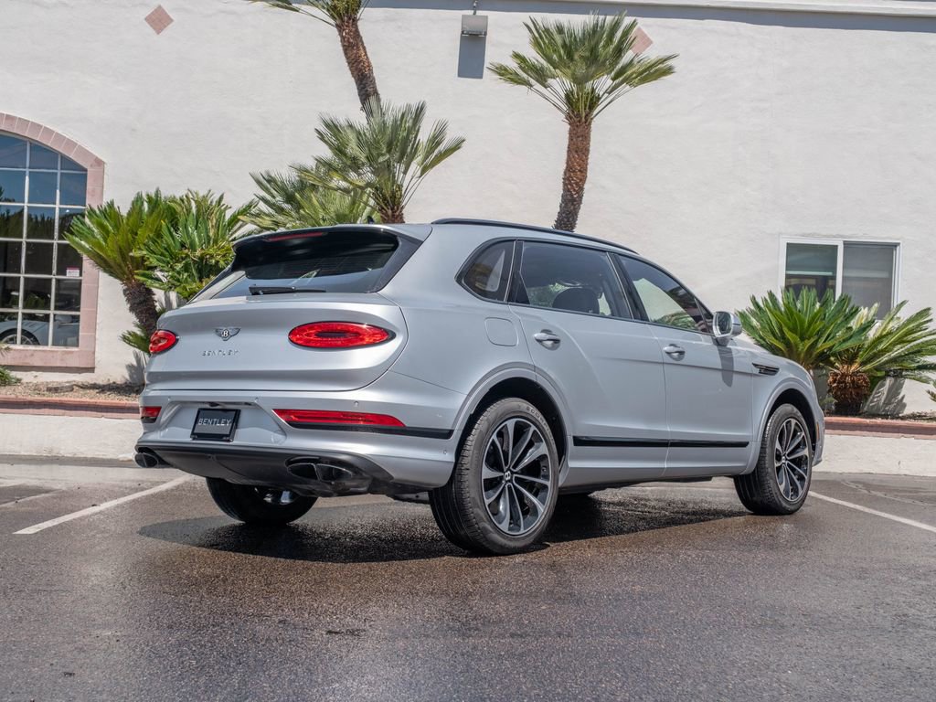 Used 2023 Bentley Bentayga Extended Wheelbase AWD/4WD image 41