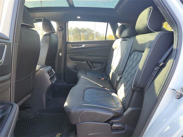 New 2026 Volkswagen Atlas Cross Sport SEL Premium R-Line image 6