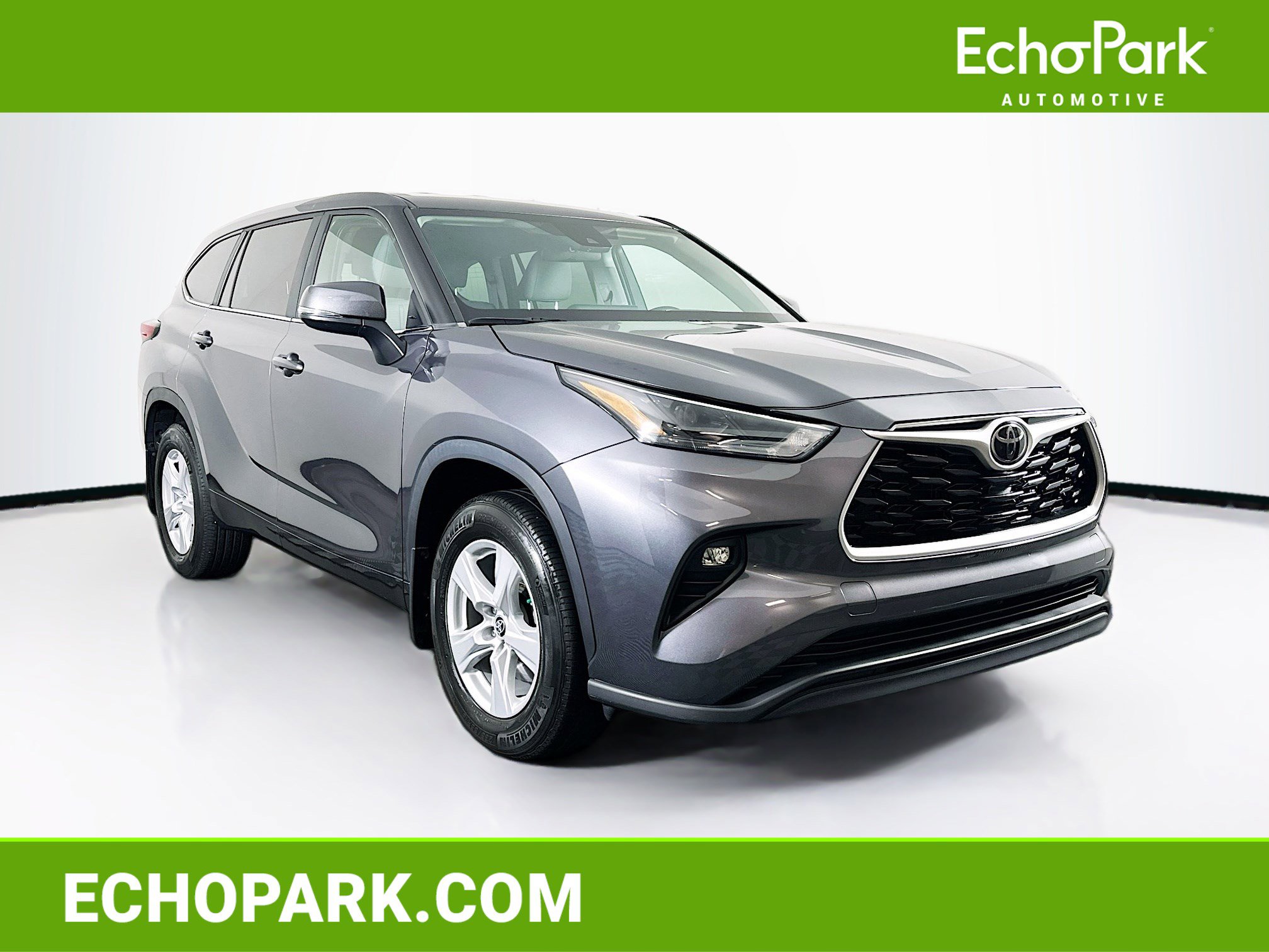 Used 2023 Toyota Highlander LE