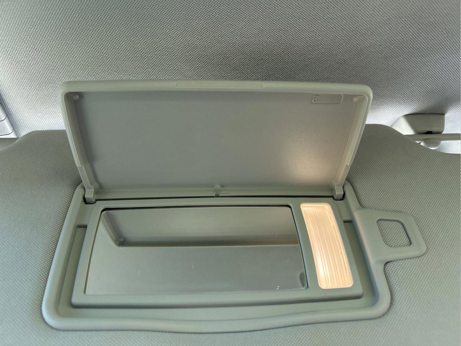 Used 2017 Volvo XC90 T6 Momentum w/ Vision Package image 34