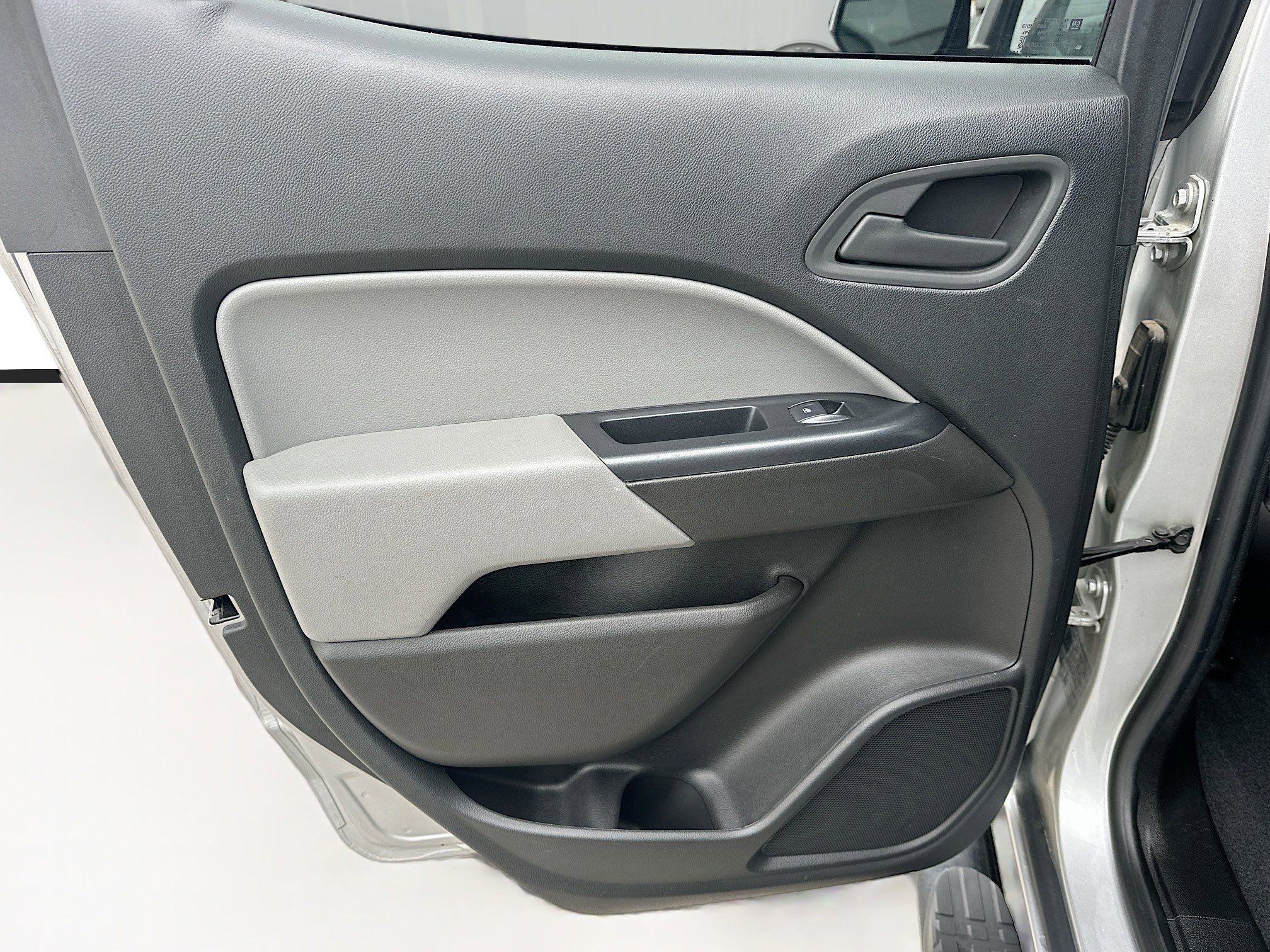 Used 2020 Chevrolet Colorado W/T w/ Custom Special Edition image 25