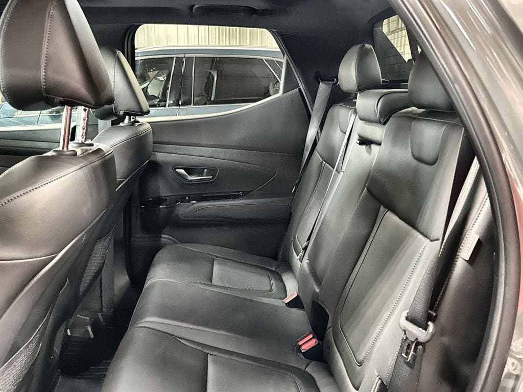 Used 2025 Hyundai Santa Cruz Limited AWD/4WD image 25