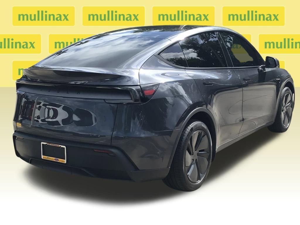 Used 2026 Tesla Model Y 2WD image 4