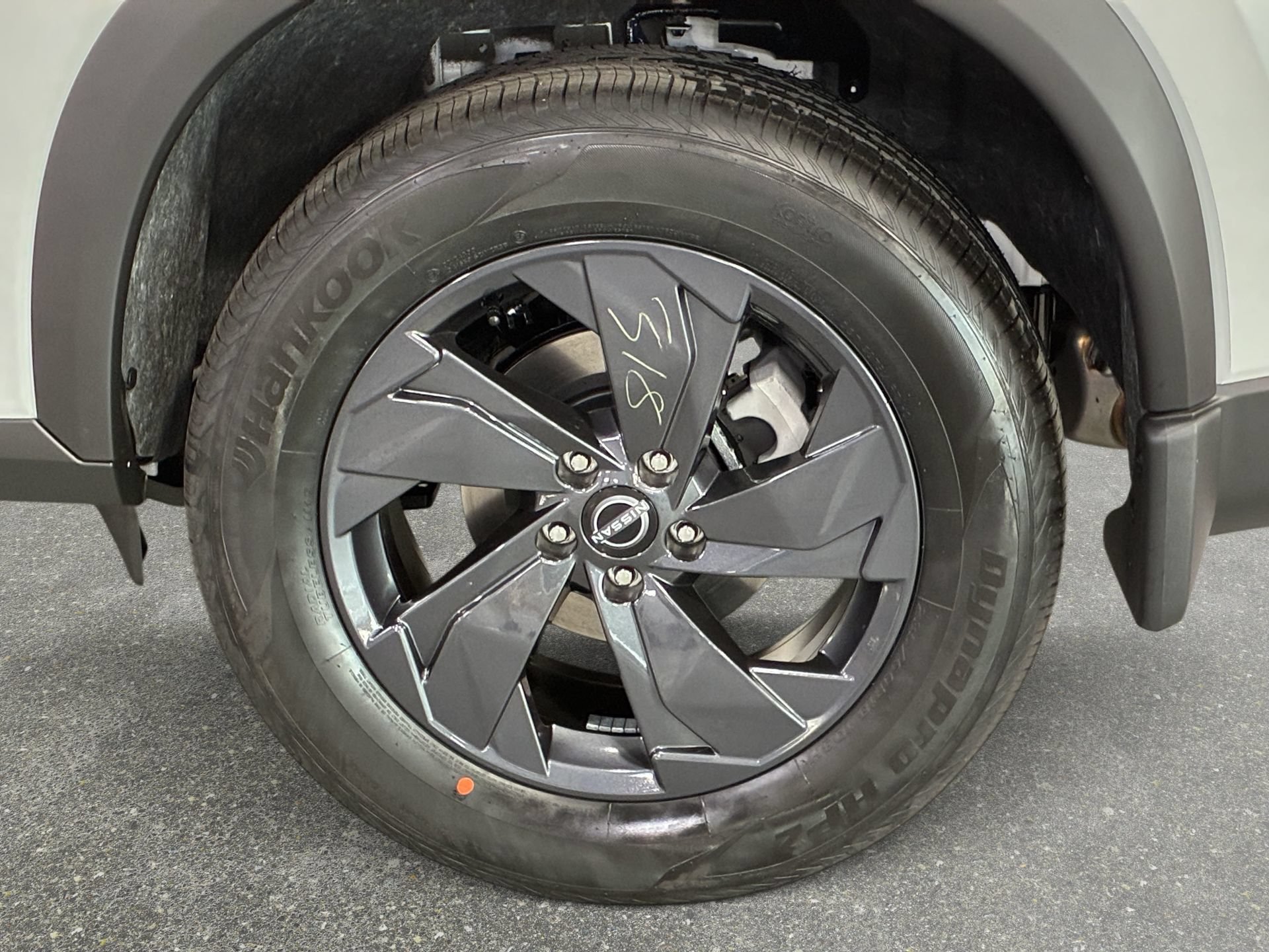 New 2026 Nissan Rogue SV w/ Cold Weather Package AWD/4WD image 31