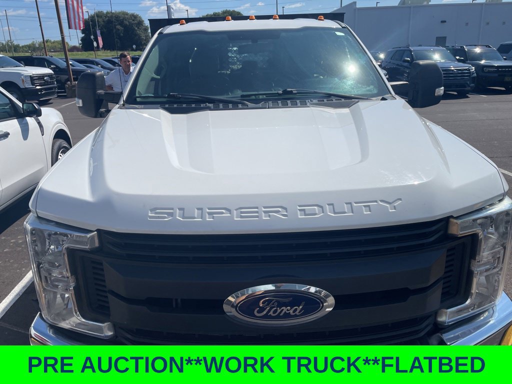 Used 2019 Ford F350 XL w/ Power Equipment Group RWD image 2