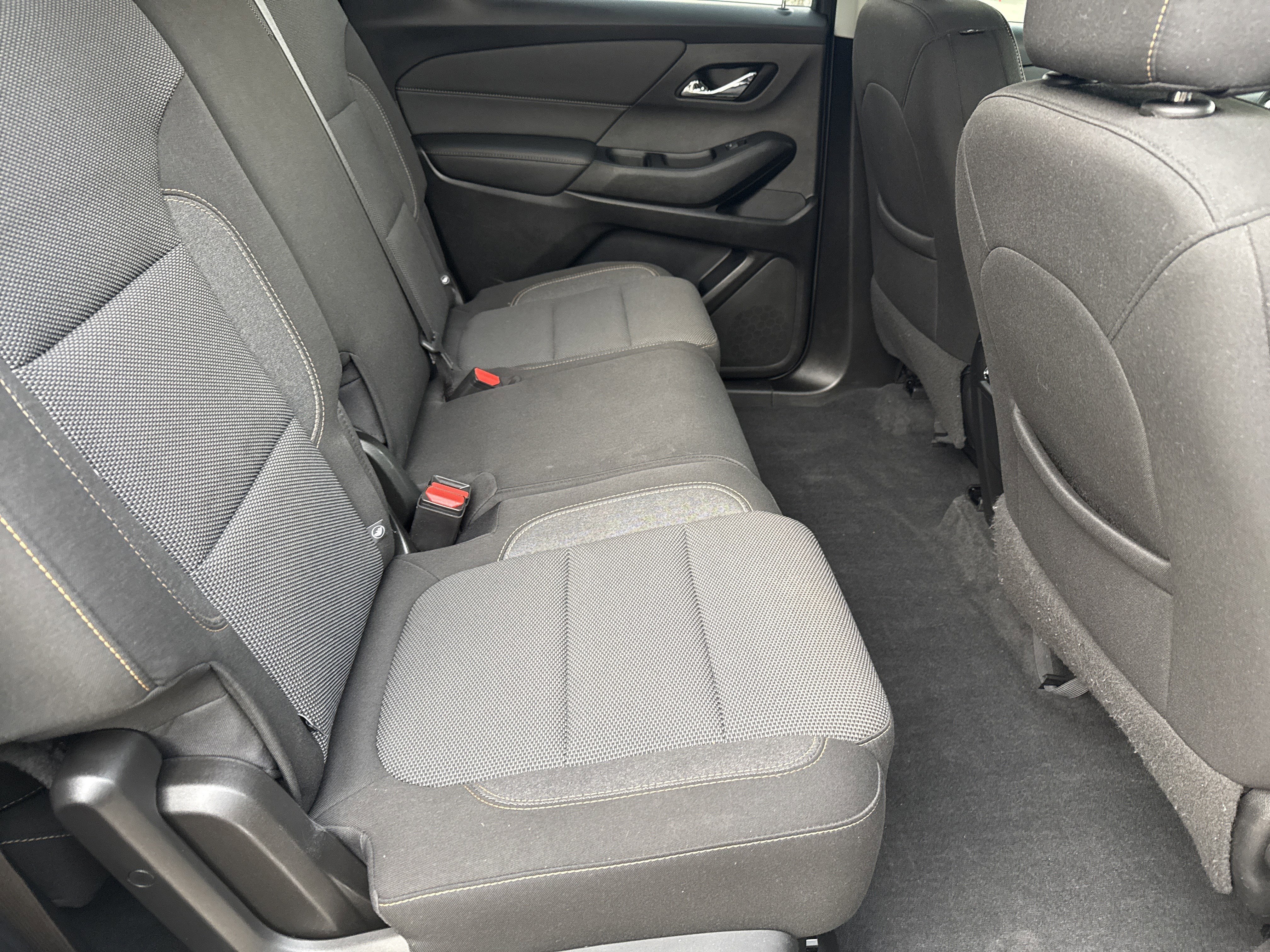 Used 2020 Chevrolet Traverse LS w/ LPO, Blackout Package image 15