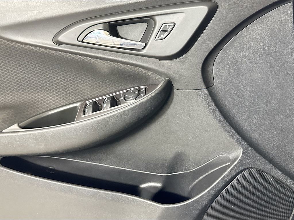 Used 2021 Chevrolet Malibu RS w/ LPO, Floor Liner Package FWD image 15