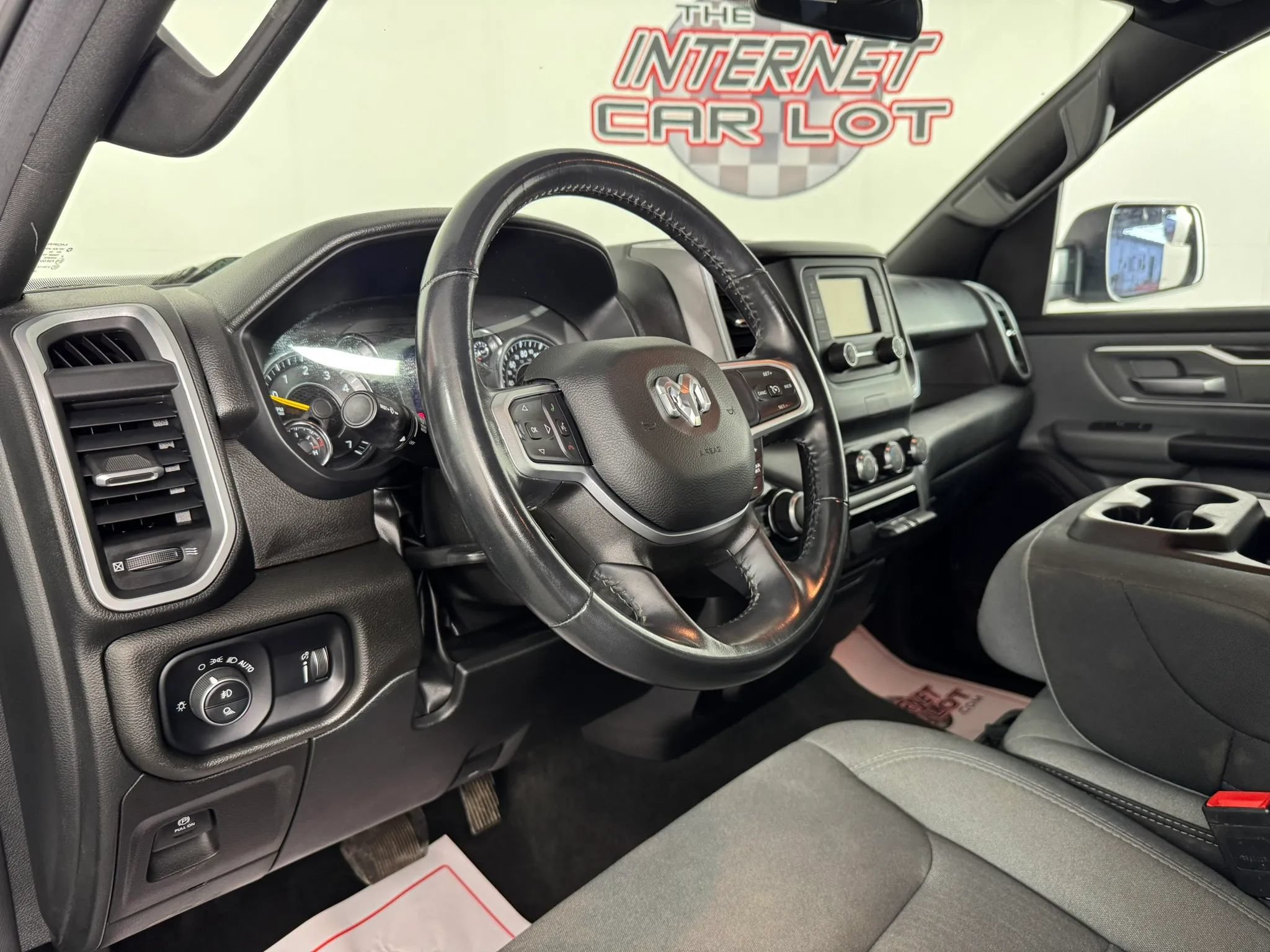 Used 2022 RAM 1500 Big Horn AWD/4WD image 10