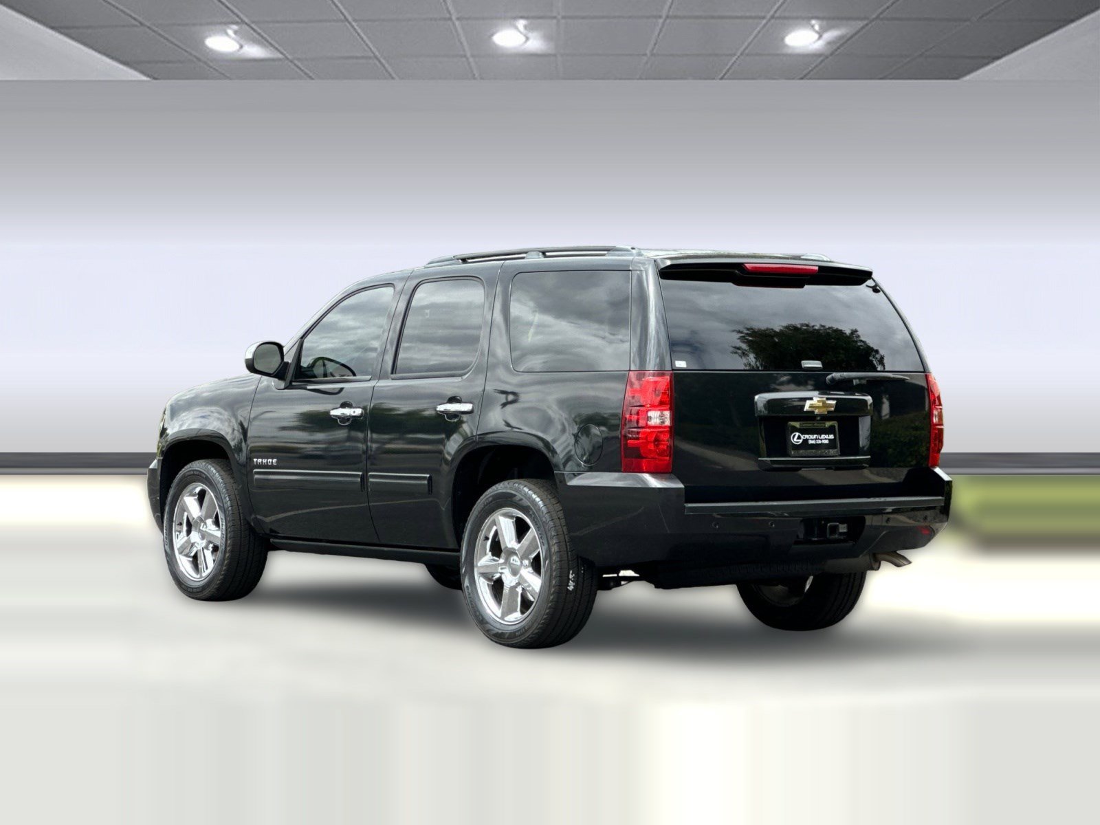 Used 2010 Chevrolet Tahoe LS w/ Regional Value Package RWD image 3