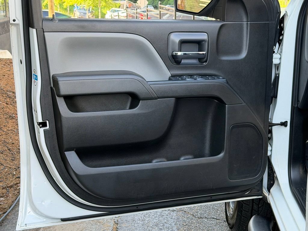 Used 2019 Chevrolet Silverado 1500 Custom w/ Custom Convenience Package AWD/4WD image 28