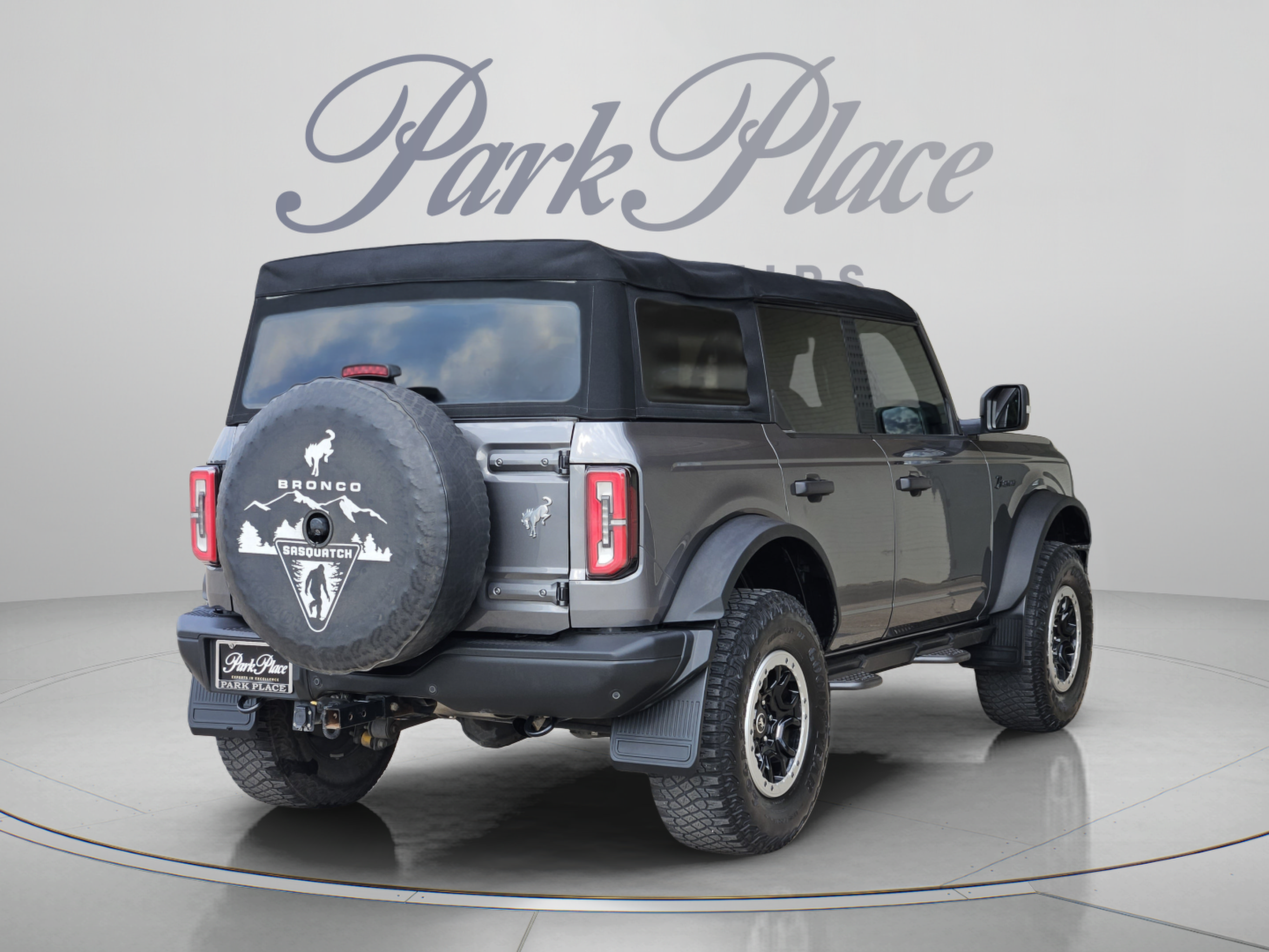 Used 2022 Ford Bronco Badlands AWD/4WD image 6