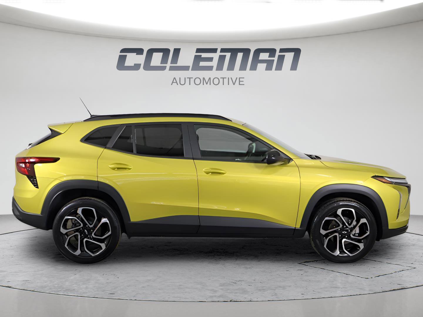 Used 2024 Chevrolet Trax RS image 4