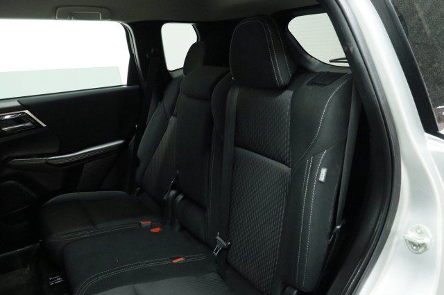 Used 2023 Mitsubishi Outlander ES FWD image 27