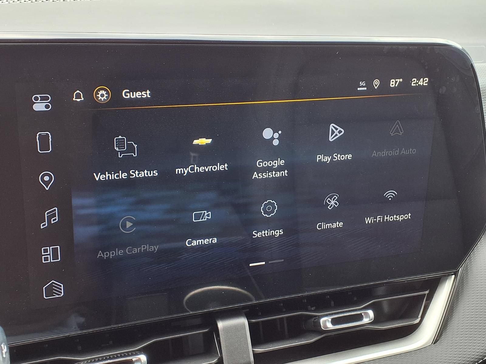 New 2026 Chevrolet Equinox LT w/ Convenience Package II FWD image 17