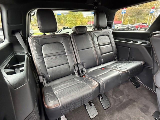 Used 2024 Lincoln Navigator Black Label image 18