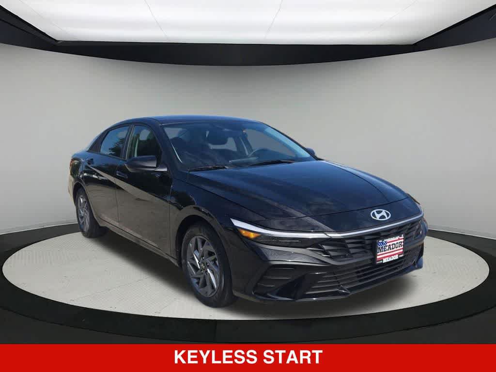 Used 2026 Hyundai Elantra Hybrid FWD image 8