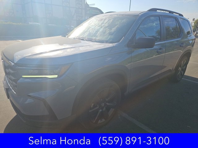 Certified 2024 Honda Pilot Sport image 4