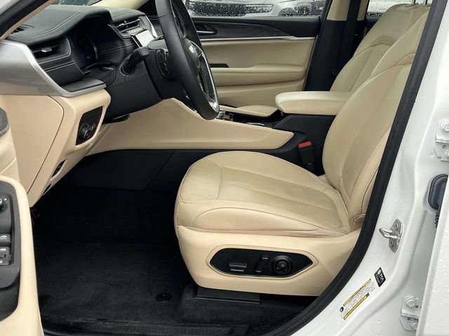 Used 2022 Jeep Grand Cherokee L Limited image 13