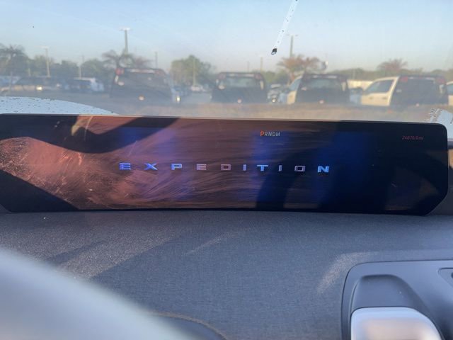 Used 2025 Ford Expedition Max Active image 10