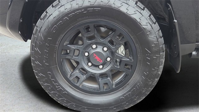 Used 2024 Toyota 4Runner TRD Off-Road Premium image 37