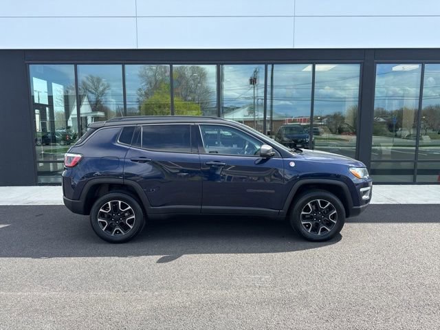 Used 2019 Jeep Compass Trailhawk AWD/4WD image 2