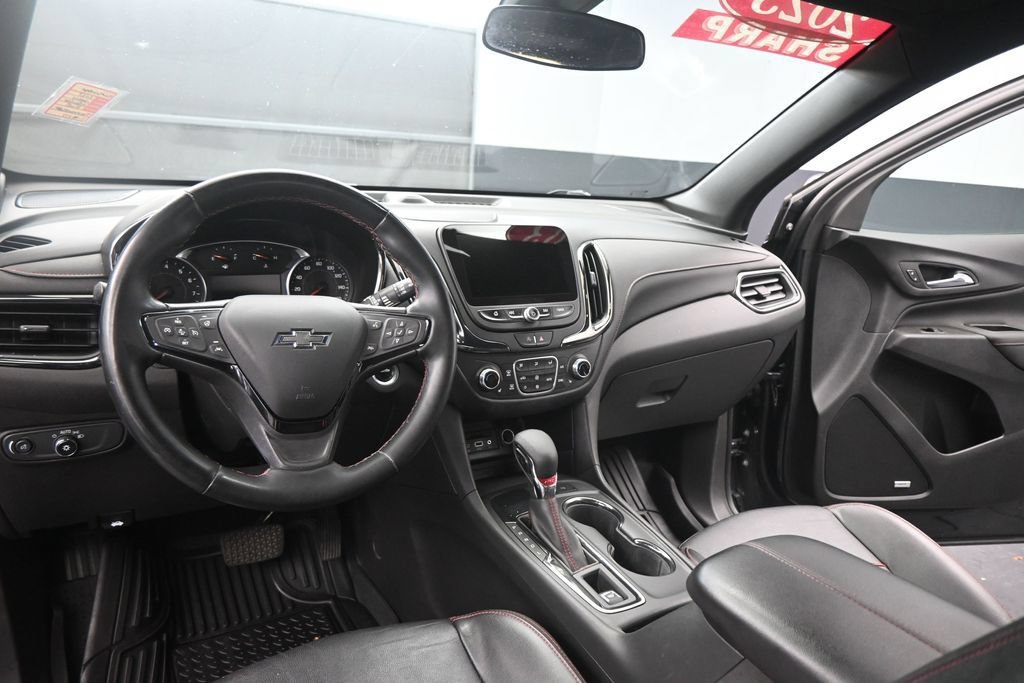 Used 2023 Chevrolet Equinox RS w/ RS Leather Package FWD image 18