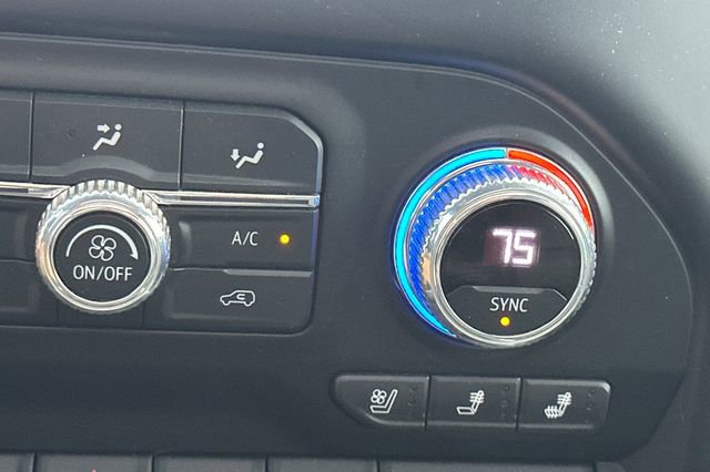 Used 2020 GMC Sierra 3500 Denali w/ Denali Ultimate Package image 29