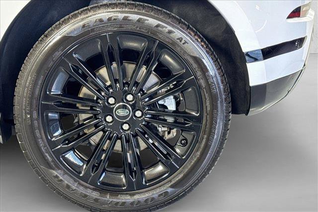 Used 2024 Land Rover Range Rover Evoque Dynamic SE AWD/4WD image 30