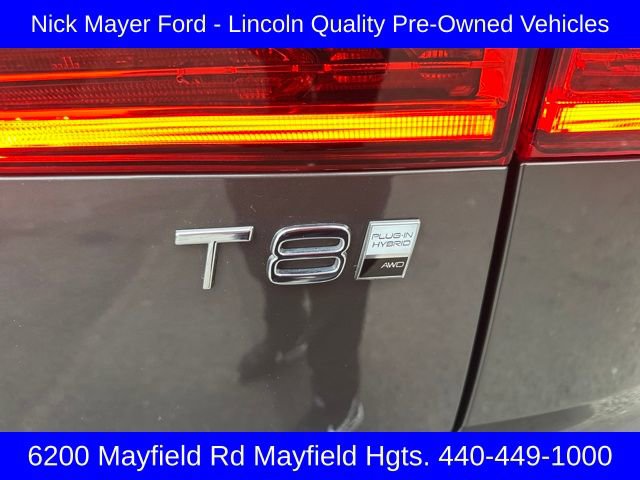 Used 2025 Volvo XC60 T8 Plus w/ Climate Package image 18