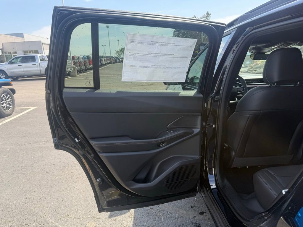 New 2026 Jeep Cherokee Limited AWD/4WD image 34