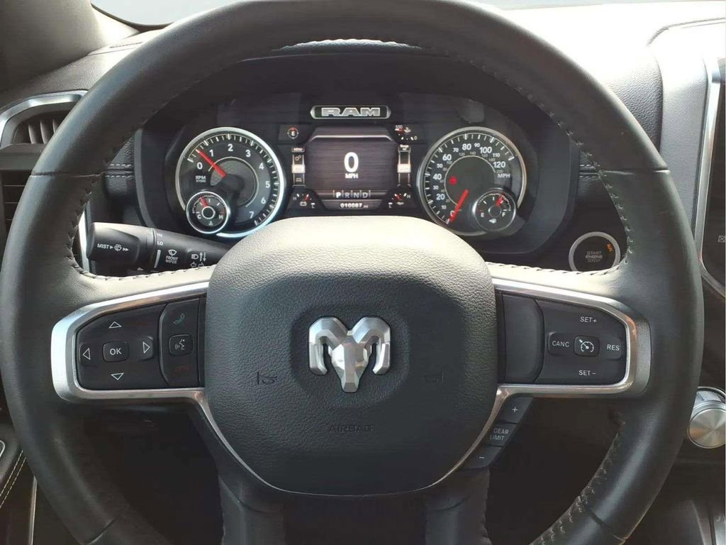 Used 2024 RAM 1500 Laramie image 15