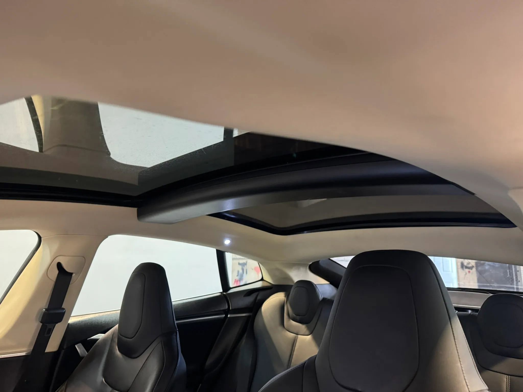 Used 2013 Tesla Model S Performance RWD image 17