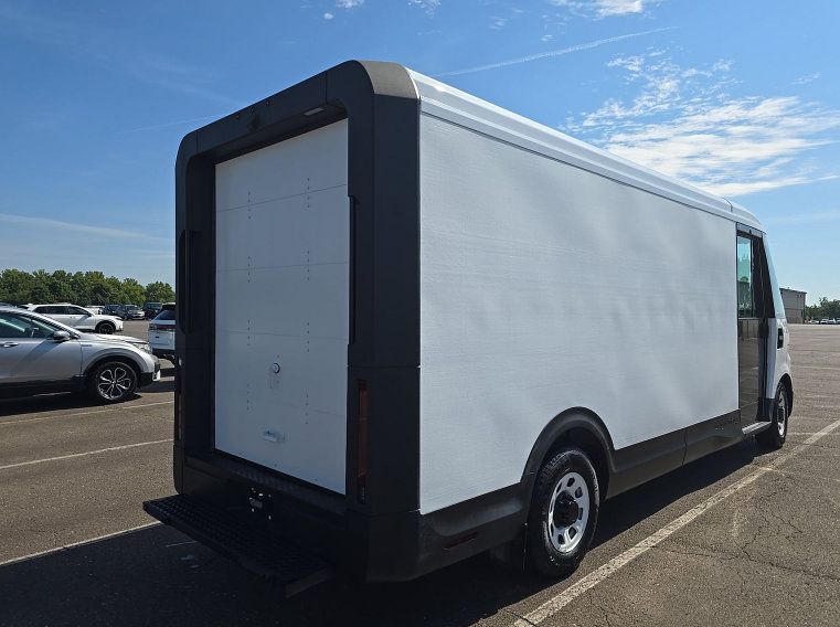 Used 2024 Chevrolet Brightdrop 600 w/ Commercial Equipment Package AWD/4WD image 2
