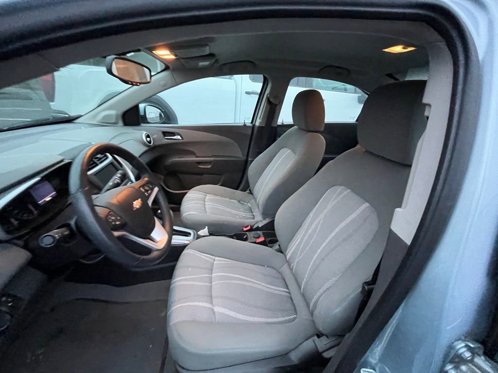 Used 2018 Chevrolet Sonic LT w/ Convenience Package image 10