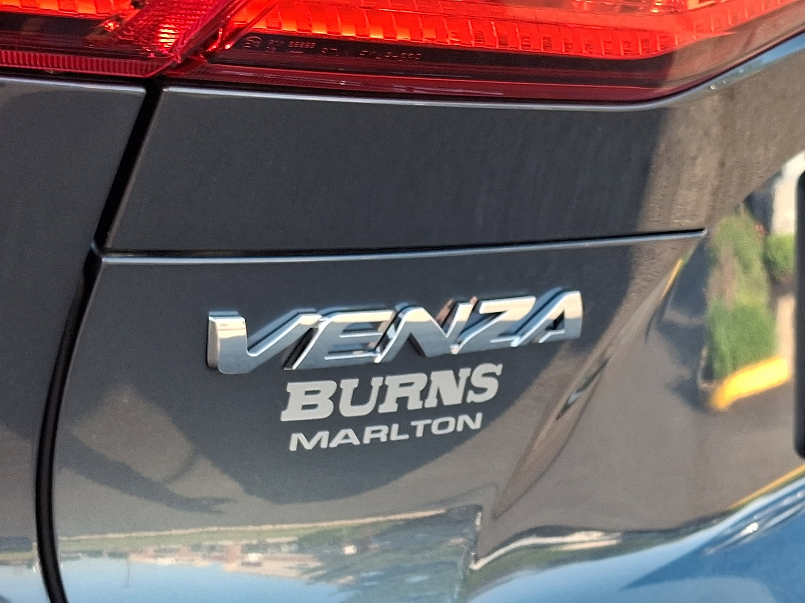 Used 2023 Toyota Venza XLE AWD/4WD image 30