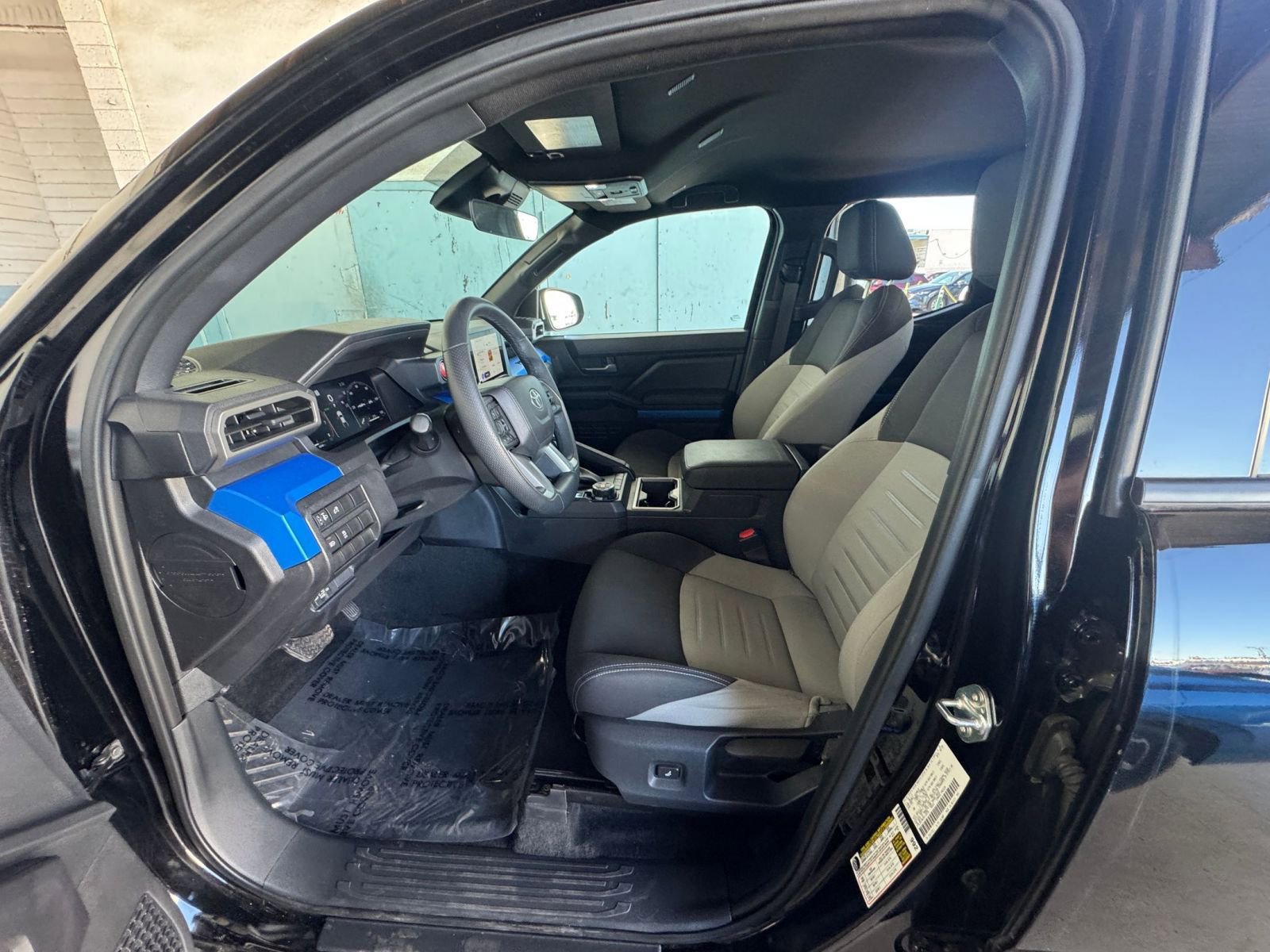 Used 2025 Toyota Tacoma TRD Off-Road image 24