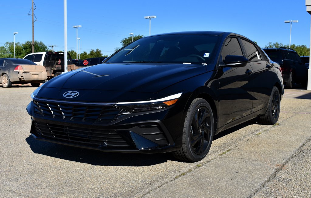 New 2026 Hyundai Elantra SEL Sport FWD image 1